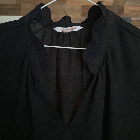 Joe fresh sleeveless blouse - Picture 2 of 3